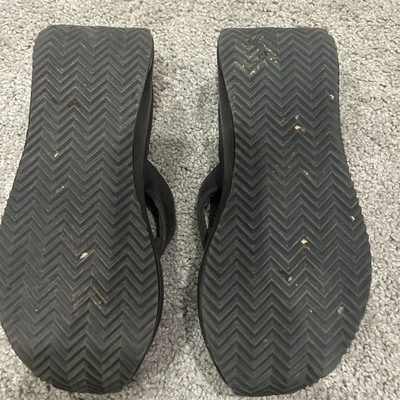 Women’s Volatile Sandals - Picture 3 of 6